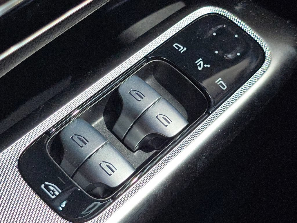 New 2026 Black Mercedes-Benz GLC 300 image 62