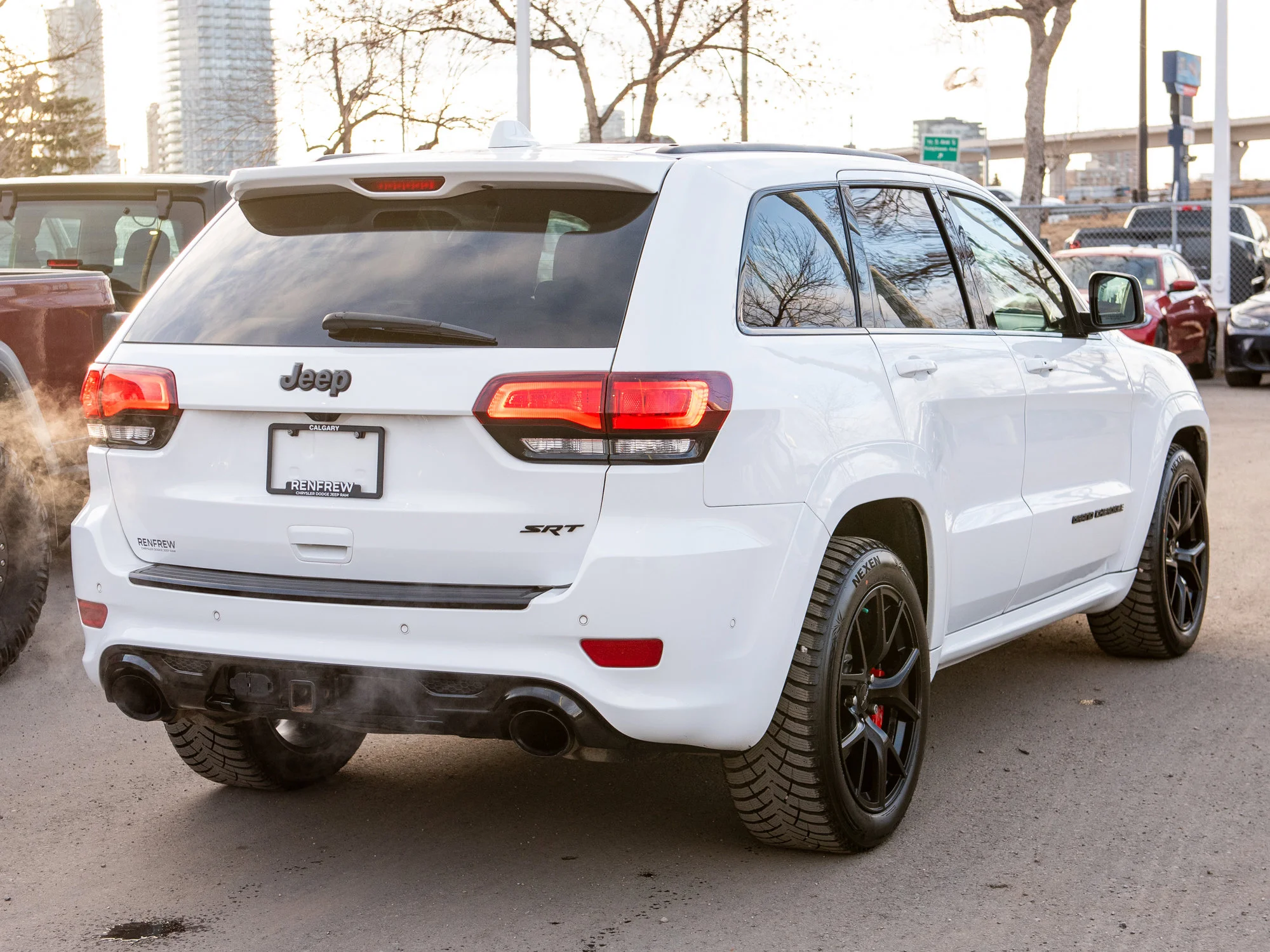 Used 2021 White Jeep SRT * No Accidents | 6.4L SRT HEMI | 475 HP | Brembo | Apple CarPlay image 15