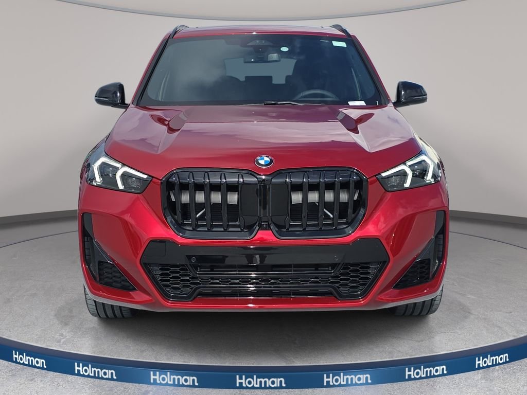 New 2026 Vegas Red Metallic BMW xDrive28i image 2