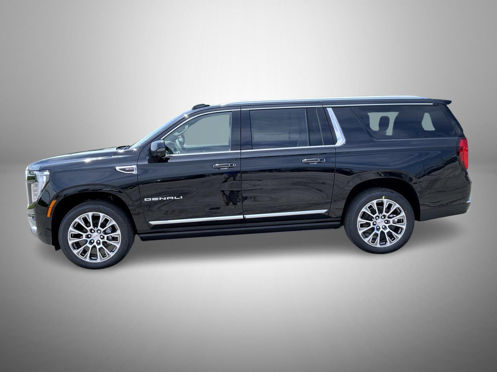 2026 GMC Yukon XL Denali - Photo 8