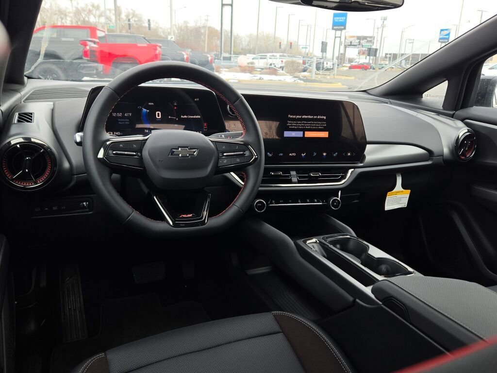 2025 Chevrolet Equinox EV RS - Photo 17