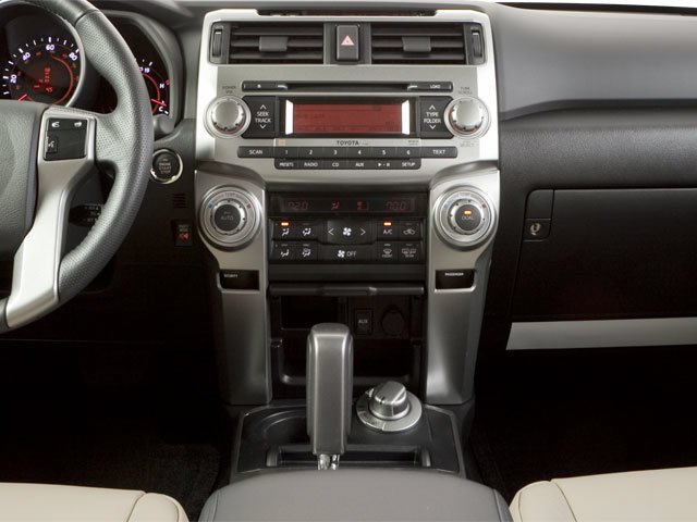 Used 2010 Blizzard Pearl Toyota SR5 image 11