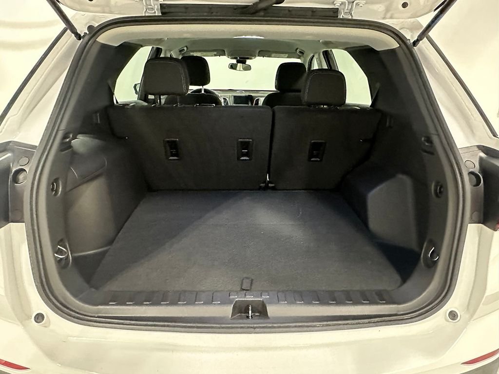 Used 2024 White Chevrolet LS image 5