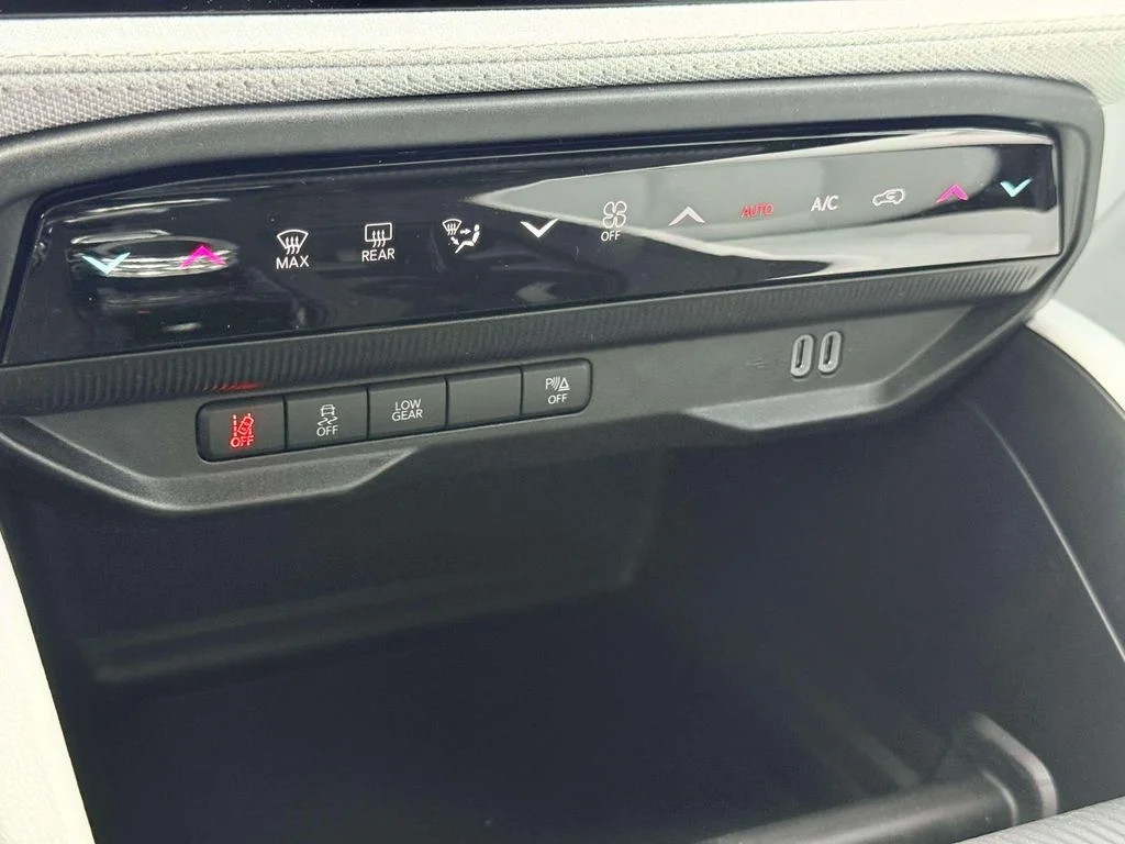 New 2026 White Jeep Laredo image 22