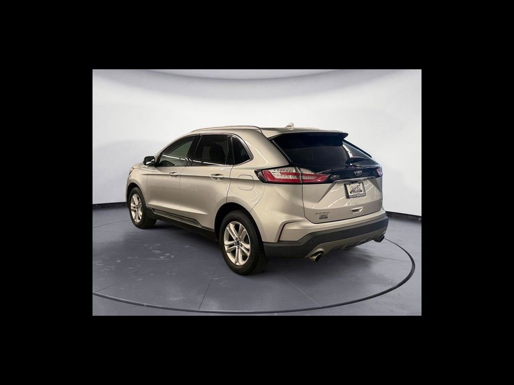 Used 2019 Silver Ford SEL image 4