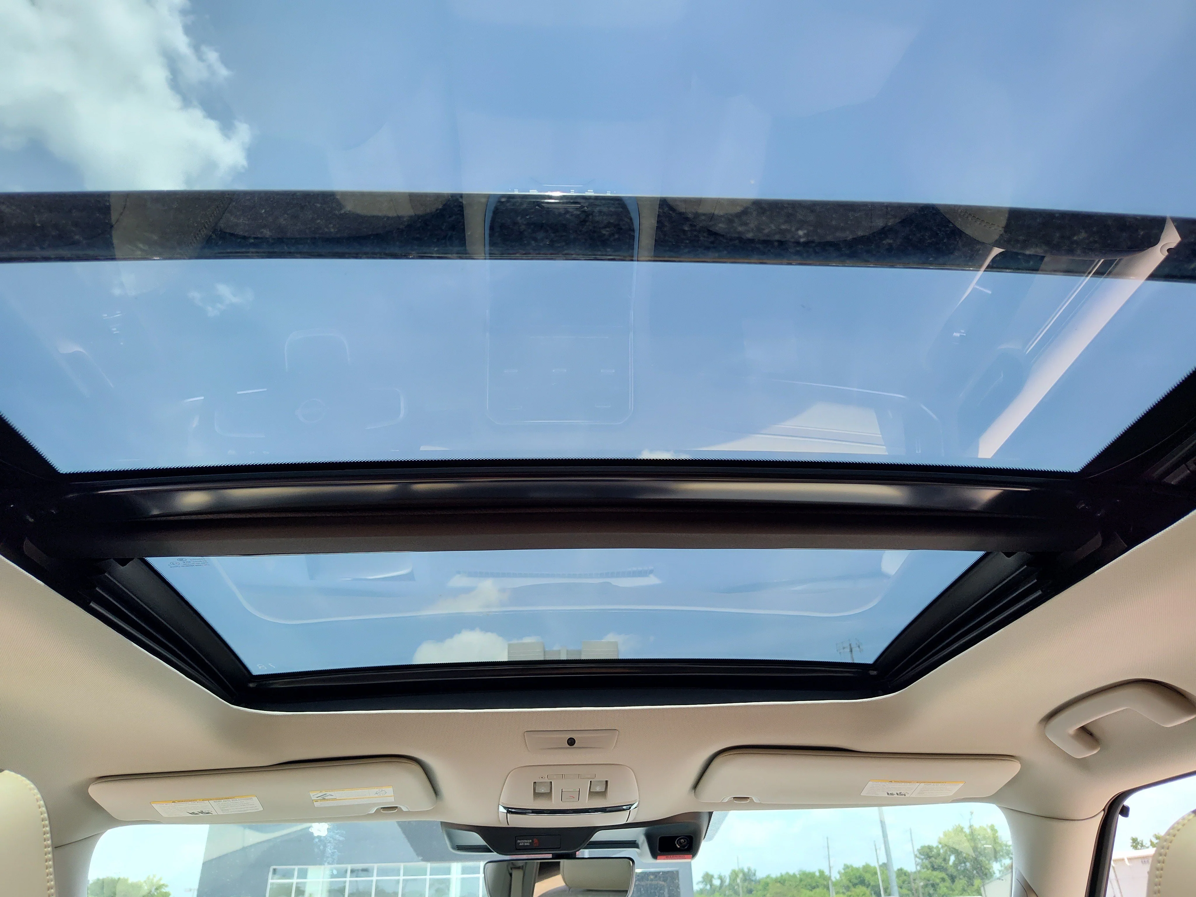 New 2026 Everest White TriCoat / Super Black Two-tone Nissan Platinum Reserve image 12
