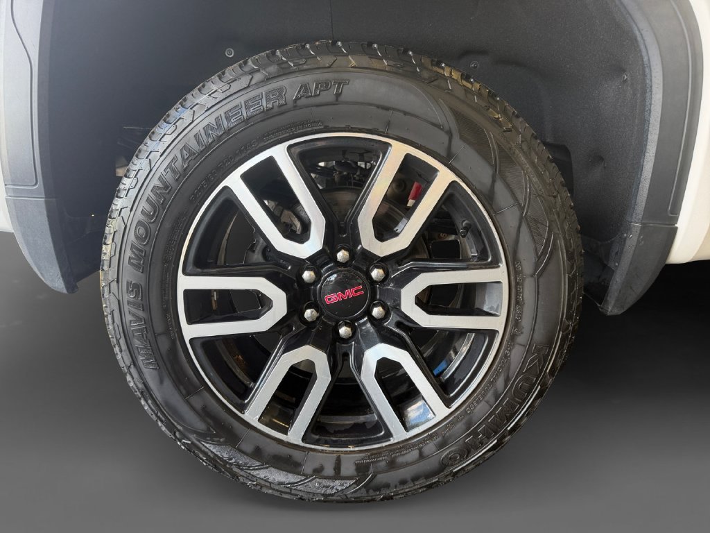 Used 2019 White GMC AT4 image 11