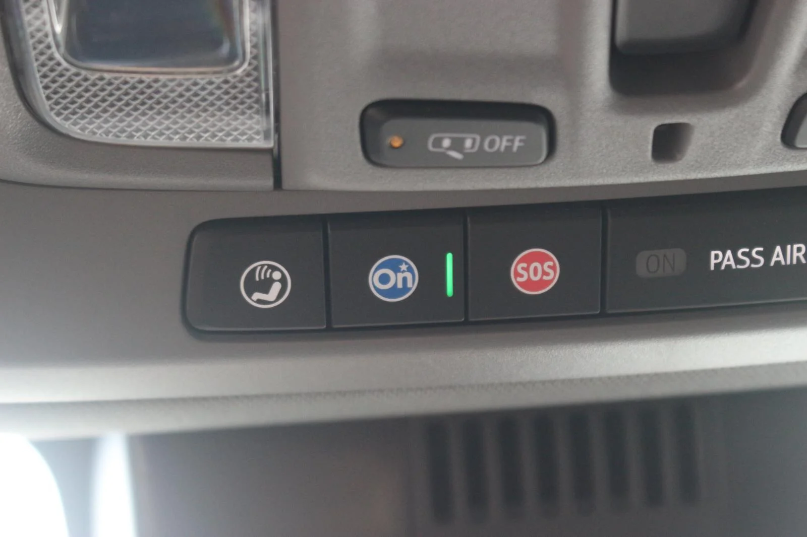 Used 2024 Summit White GMC Elevation image 31