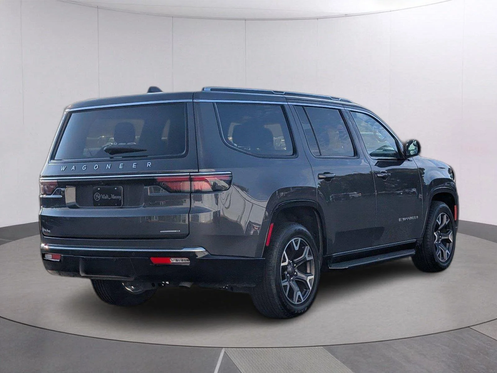Used 2024 Baltic Gray Metallic Clearcoat Jeep Series III image 7