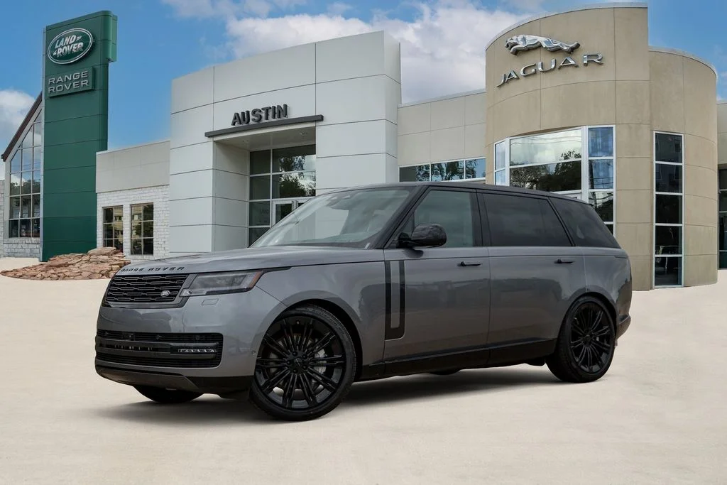 2026 Land Rover Range Rover 4.4 SE LWB 7's photo