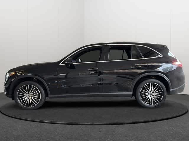 Used 2025 Black Mercedes-Benz GLC 300 image 3