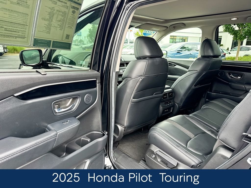 Used 2025  Honda Touring image 35