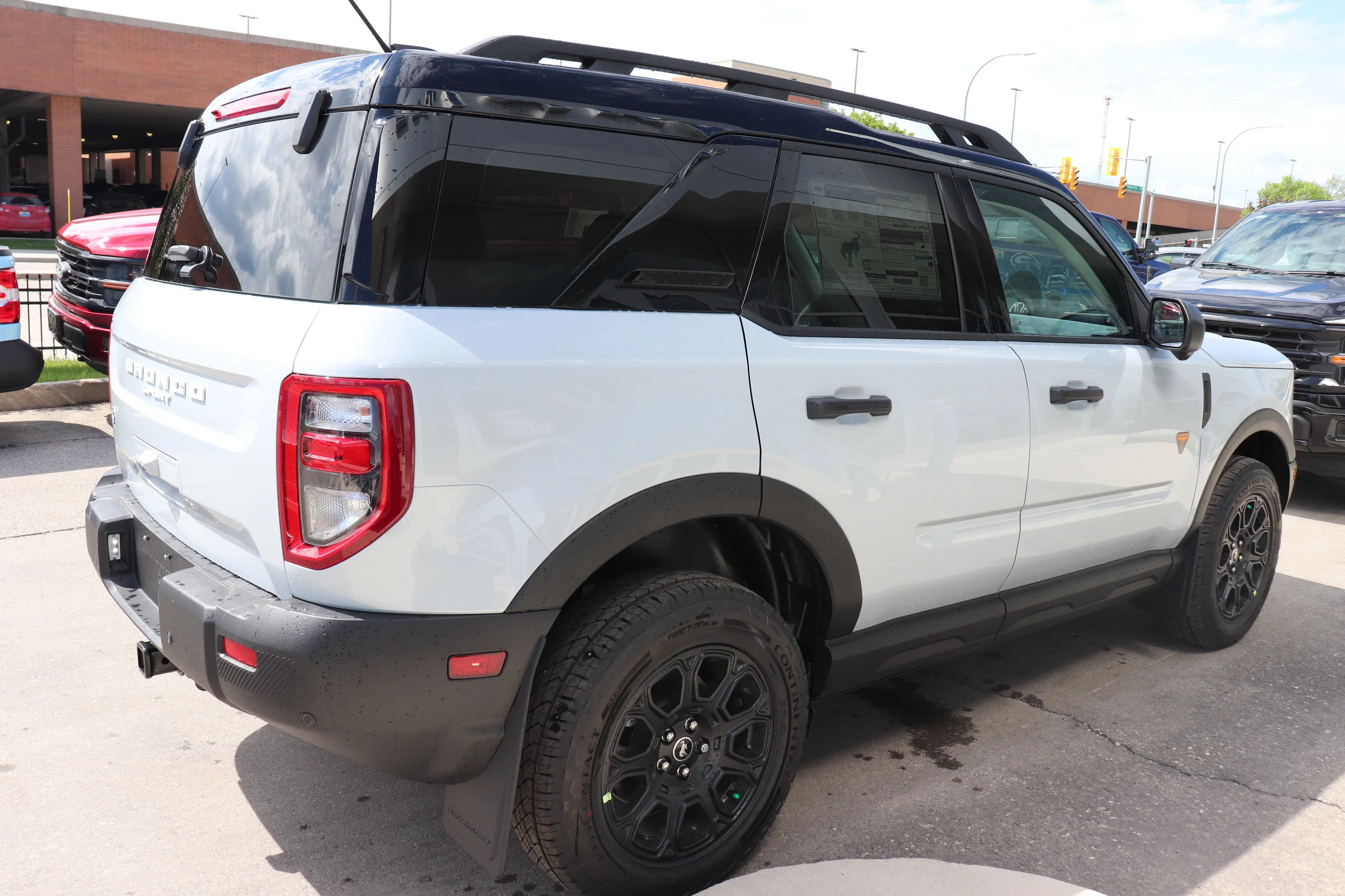 New 2026 SPACE WHITE METALLIC Ford Badlands image 4