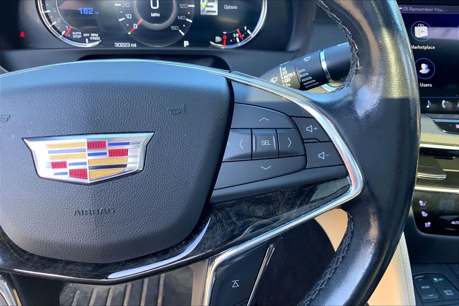 Used 2019 Crystal White Tricoat Cadillac Premium Luxury AWD image 25
