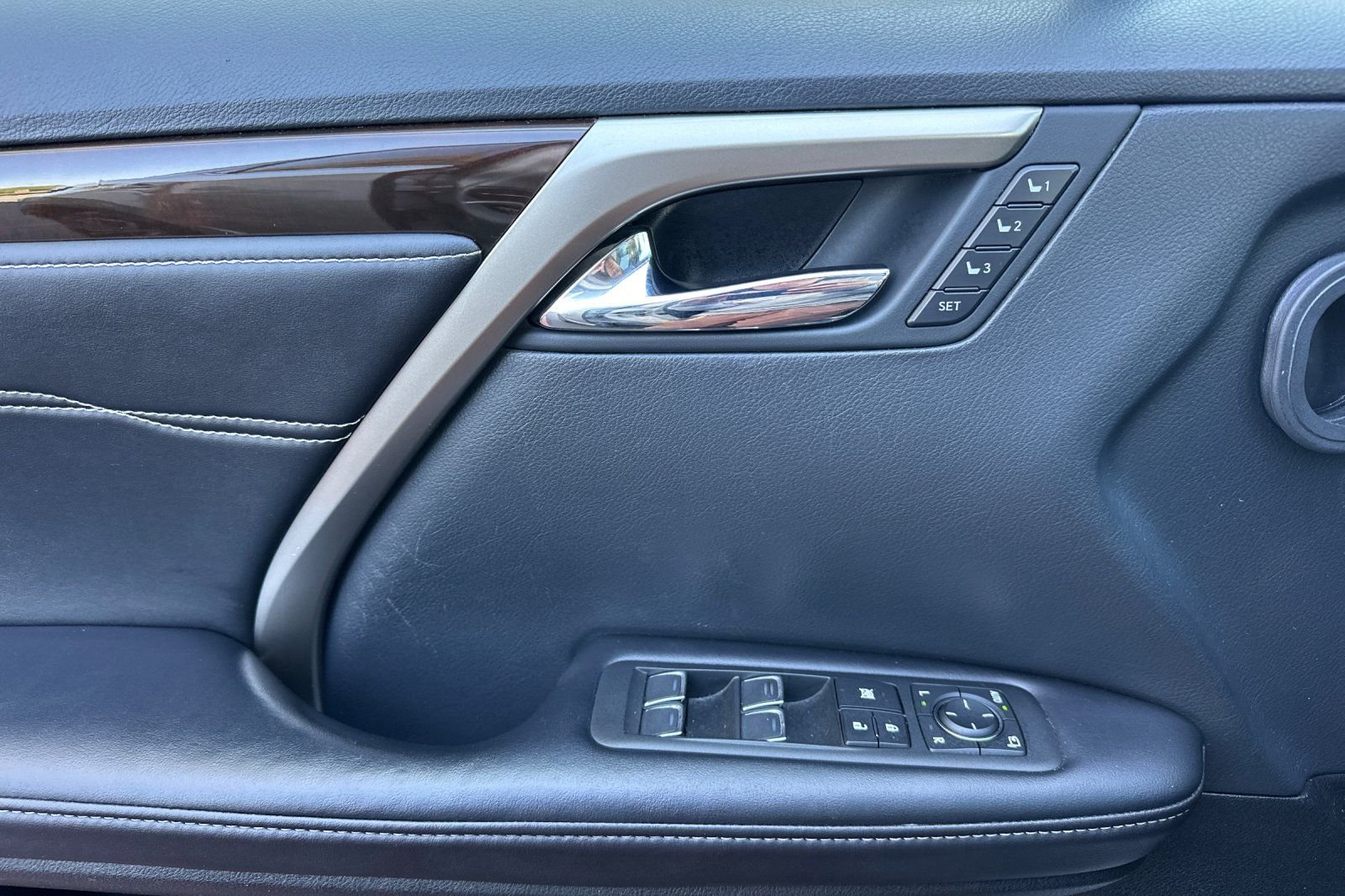 Used 2019 Silver Lexus 350 image 11