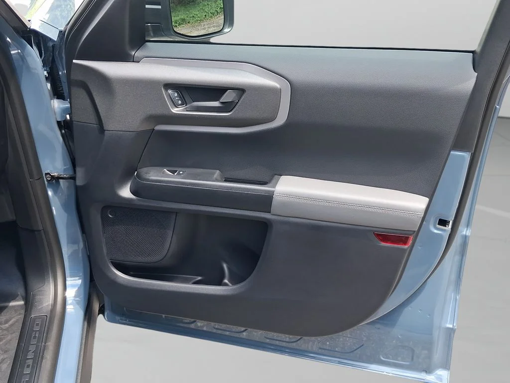 New 2026 Azure Gray Metallic Tri-Coat Ford Badlands® image 51