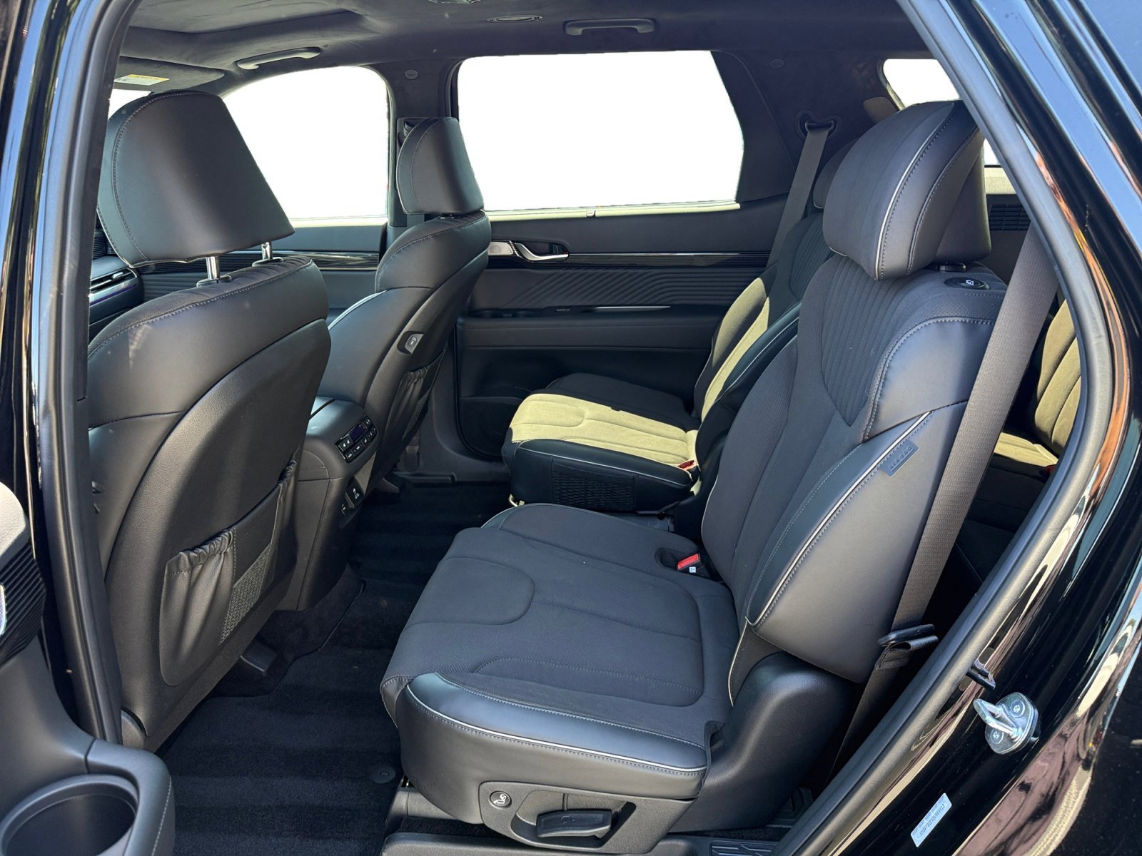 Used 2025 Abyss Black Hyundai Calligraphy Night Edition image 16