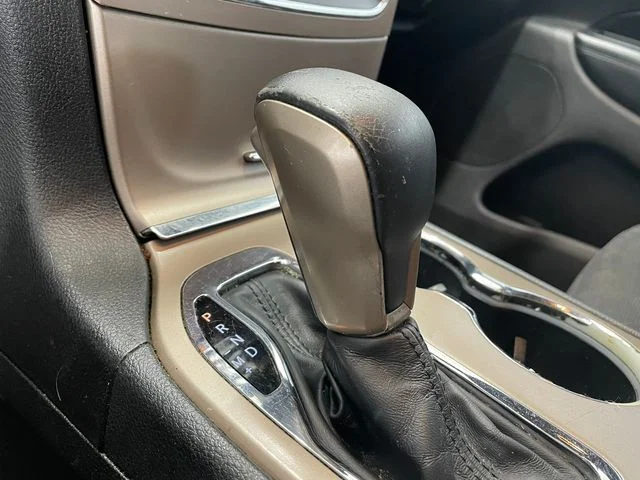 Used 2017 Diamond Black Crystal Pearlcoat Jeep Laredo image 28