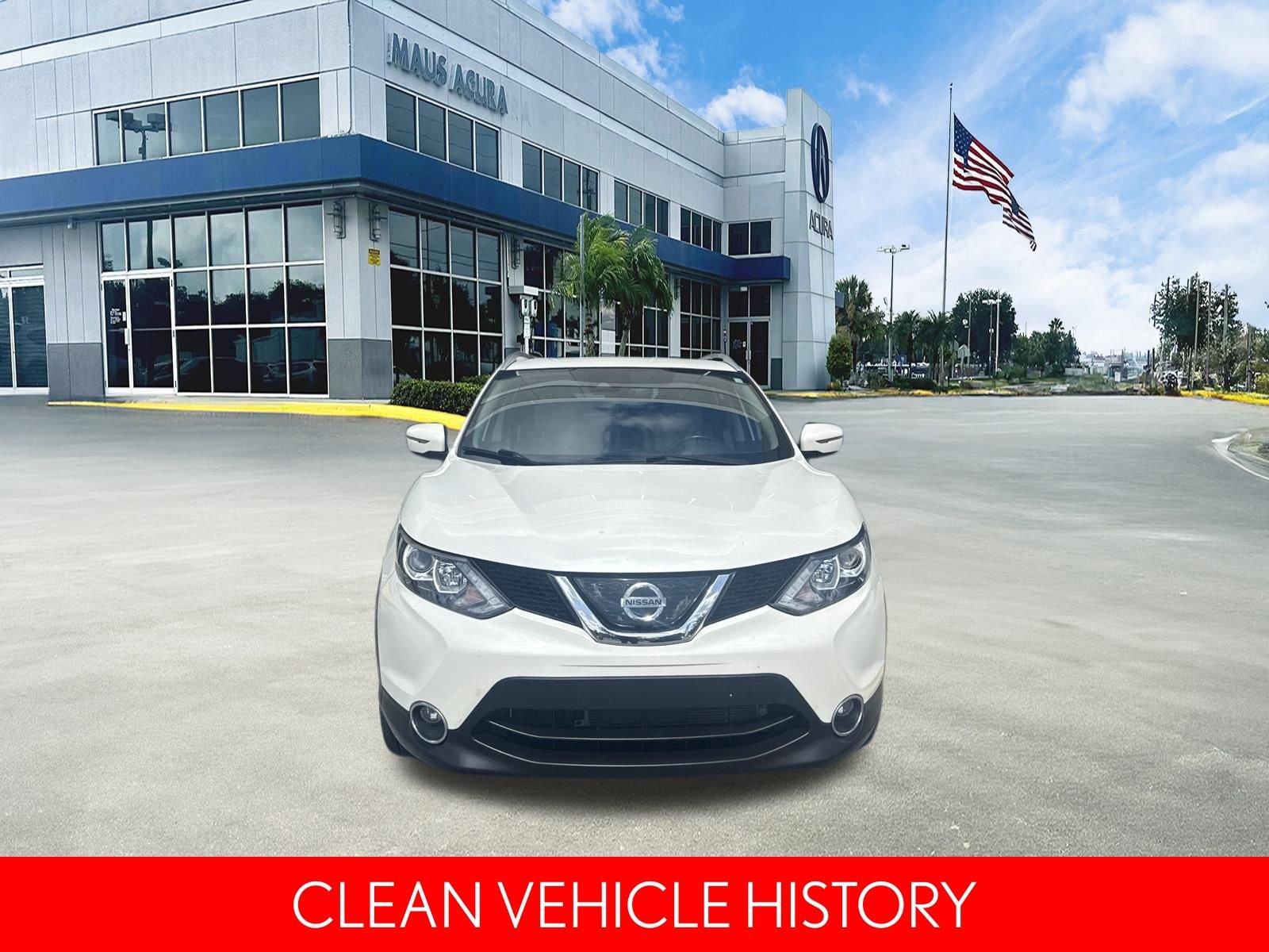 Used 2019 White Nissan SL image 4