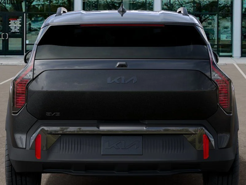 New 2027 Gray Kia Wind image 13