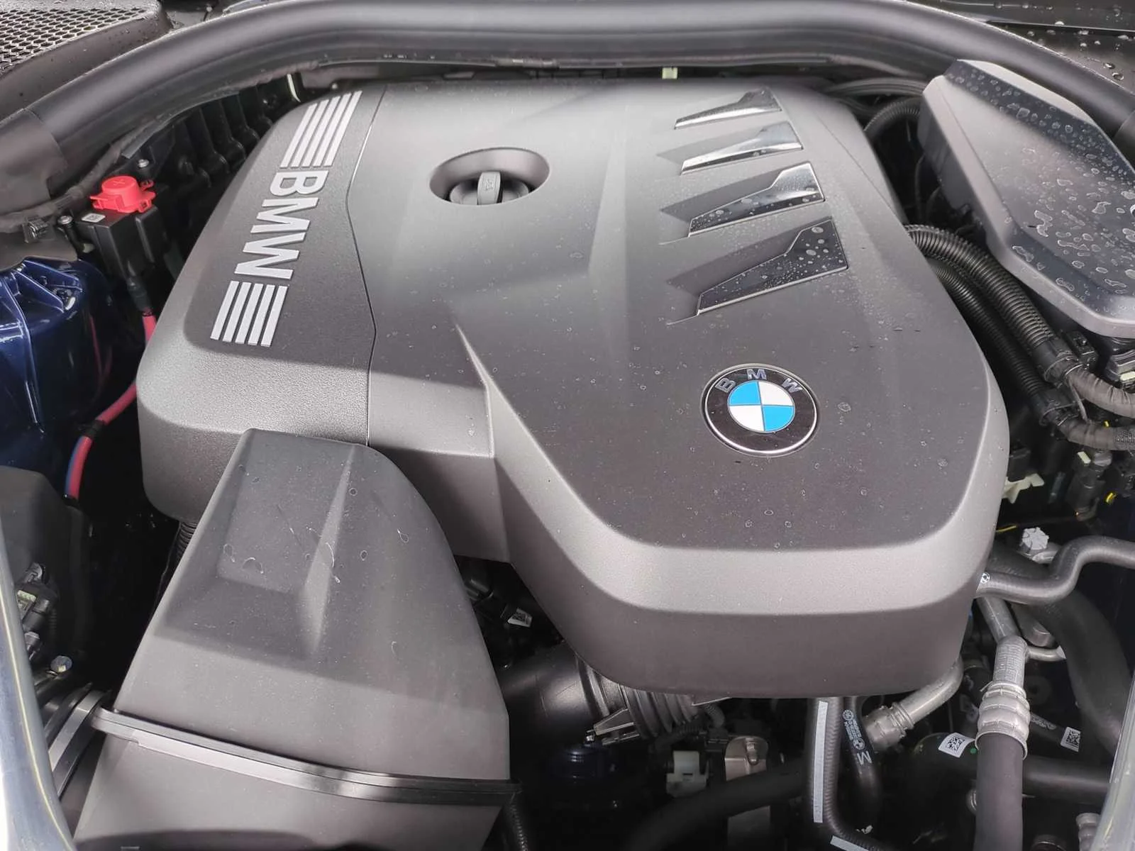 New 2026 Phytonic Blue Metallic BMW 530i xDrive image 14