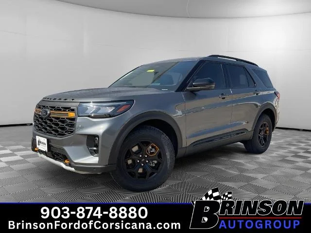 New 2026 Carbonized Gray Metallic Ford Tremor® image 21
