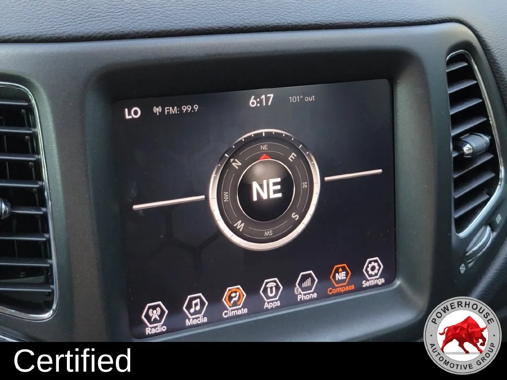 Used 2018 Orange Jeep Trailhawk image 26