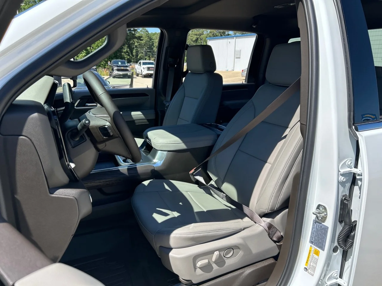 New 2026 Summit White GMC SLT image 17