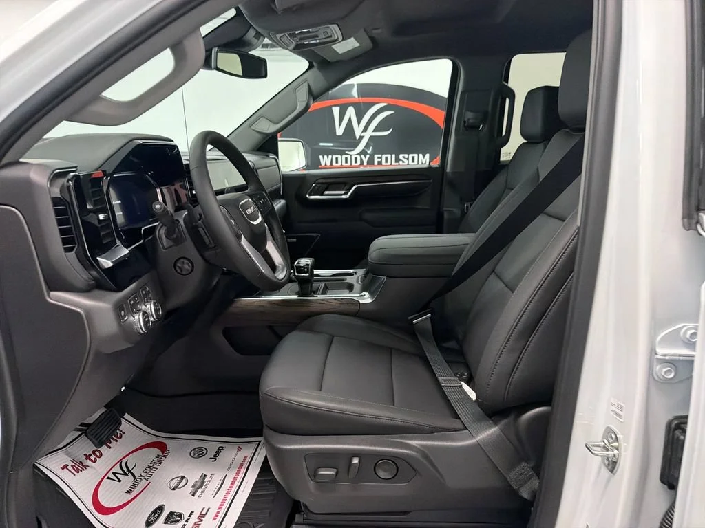 New 2026 Summit White GMC SLT image 9