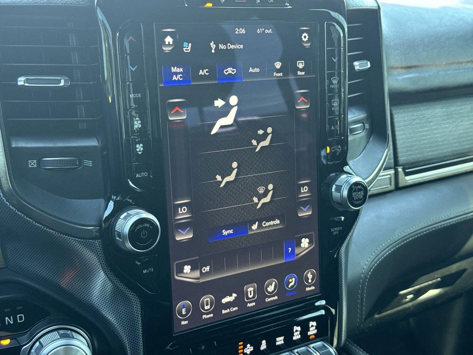 Used 2019 Diamond Black Crystal Pearlcoat Ram Limited image 12