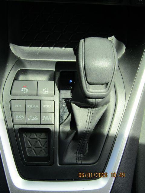 Certified Used 2023 MAGNETIC GRAY MET. Toyota  image 17