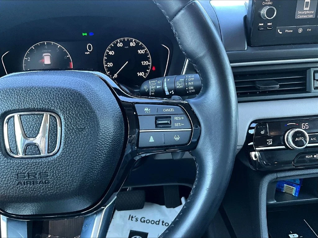 Used 2024 Platinum White Pearl Honda EX-L image 14