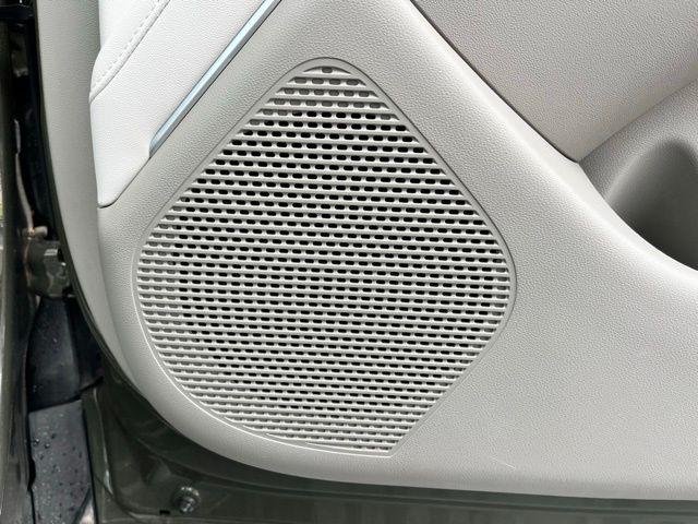 New 2026 Silver Hyundai Blue SEL Premium 7P image 24