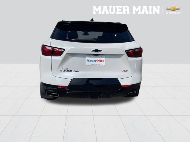 Certified Used 2022 IRIDESCENT PEARL TRICOAT Chevrolet RS image 4