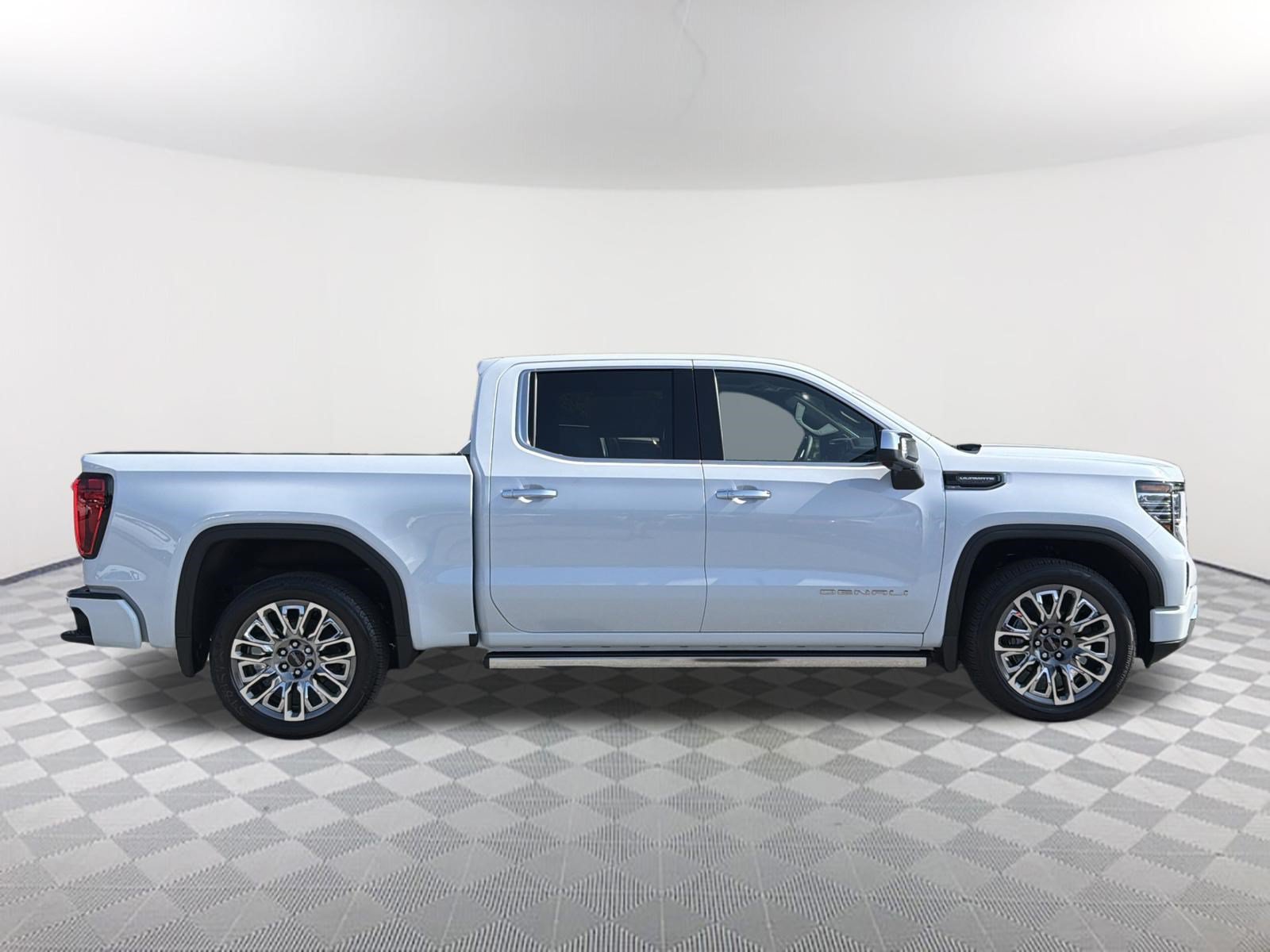 New 2026 Glacier White Tricoat GMC Denali Ultimate image 4