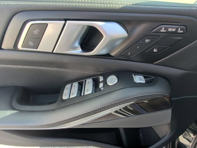 2025 BMW X7 40i - Photo 26