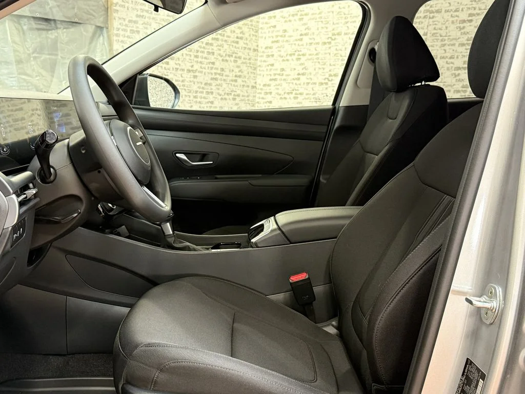 New 2026 Shimmering Silver Hyundai SEL image 10