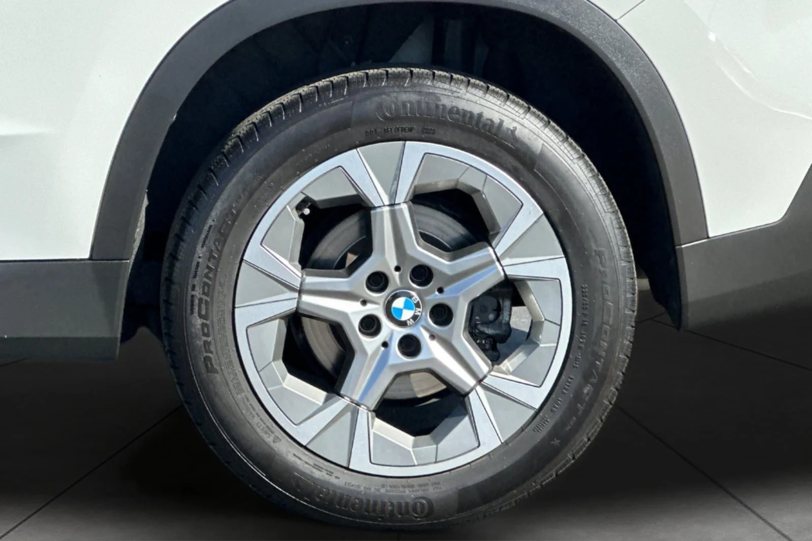 Used 2023 Alpine White BMW xDrive28i image 26