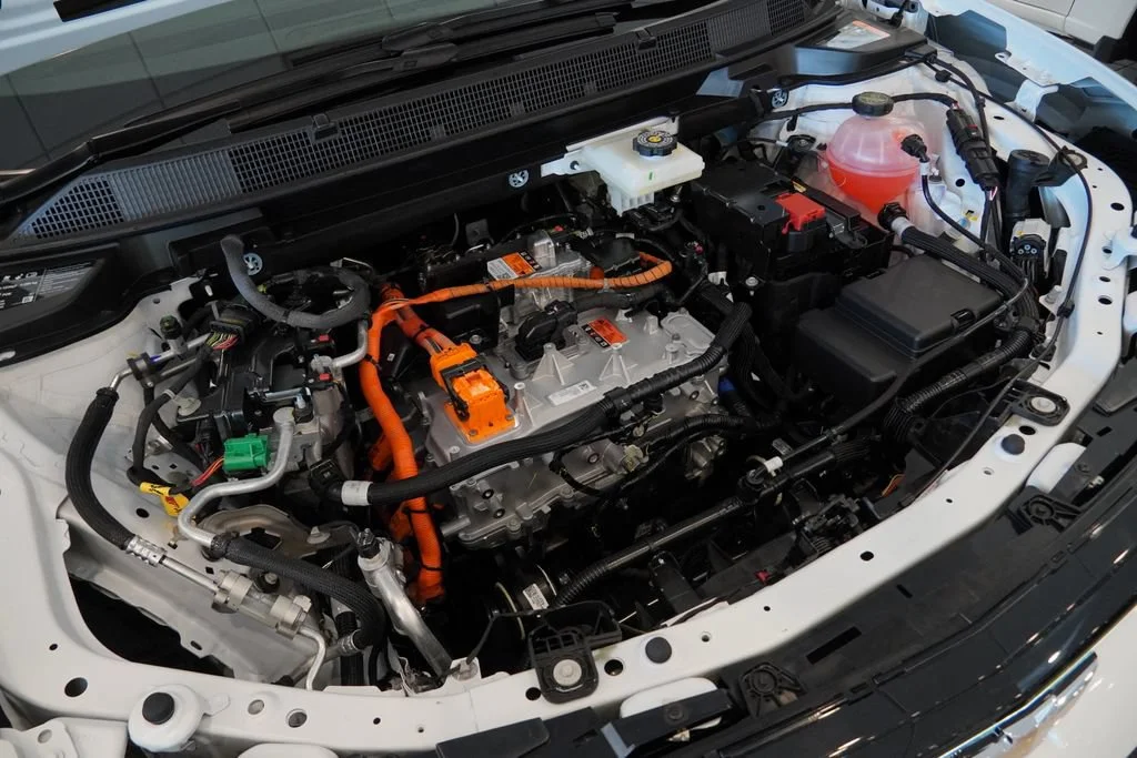 New 2026 Summit White Chevrolet LT image 38