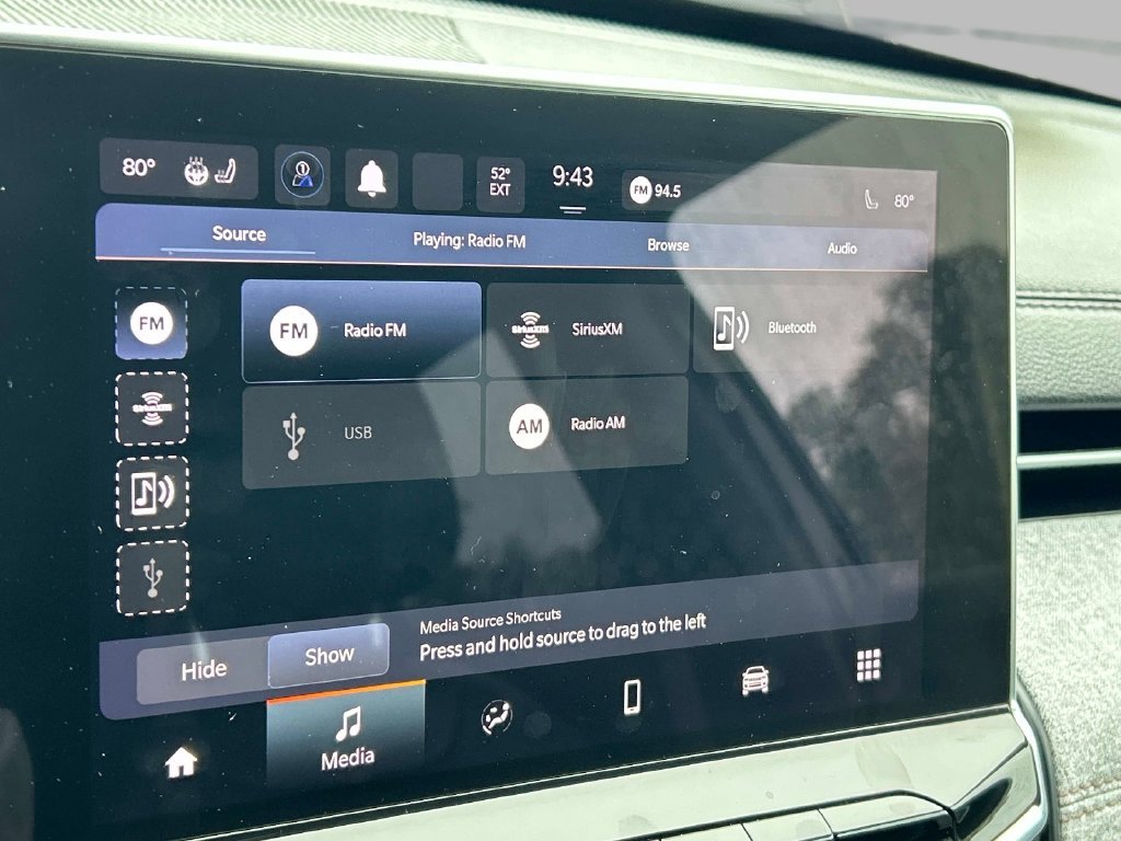 Used 2023 Gray Jeep Latitude Lux image 27