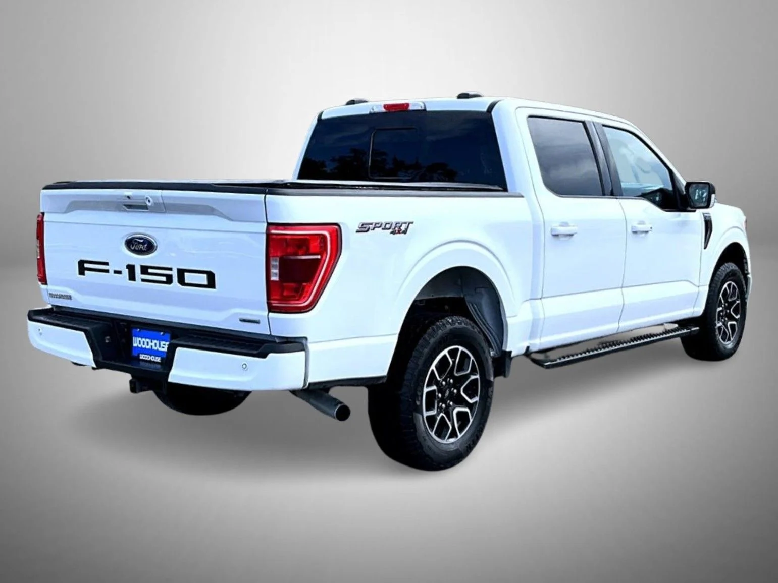 Used 2021 White Ford XLT image 5