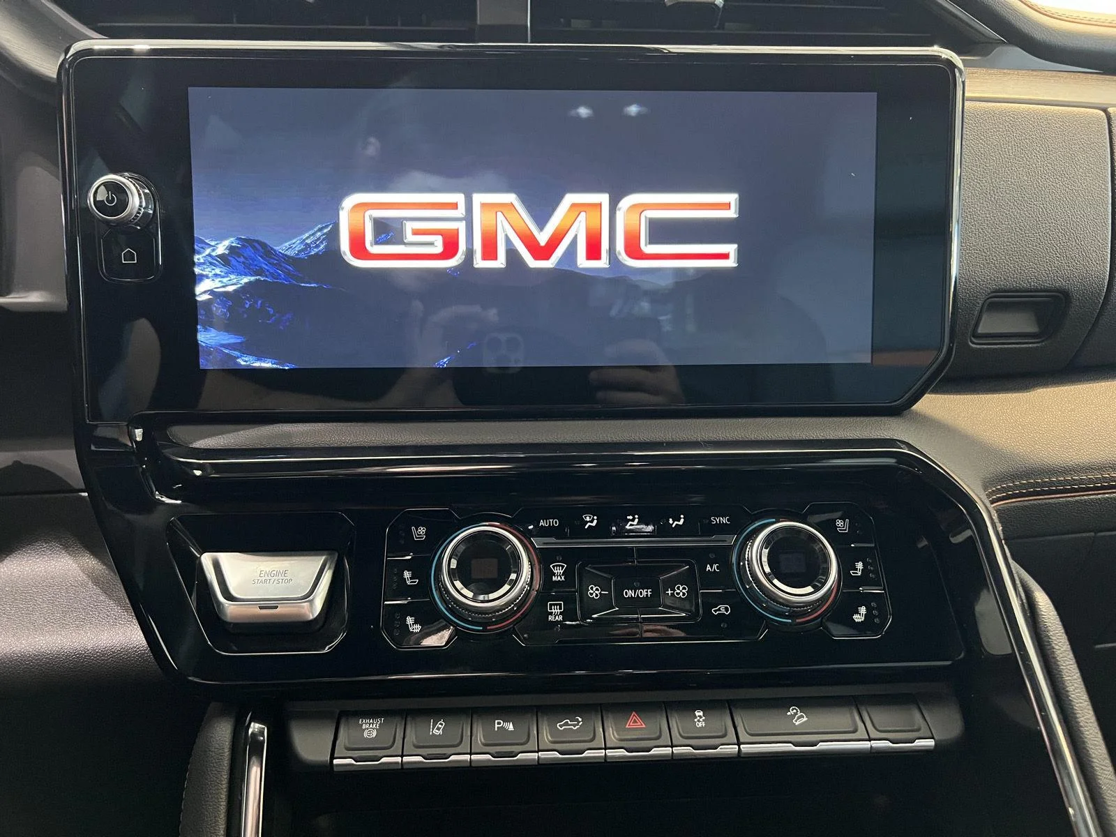 Used 2024 Titanium Rush Metallic GMC AT4 image 25
