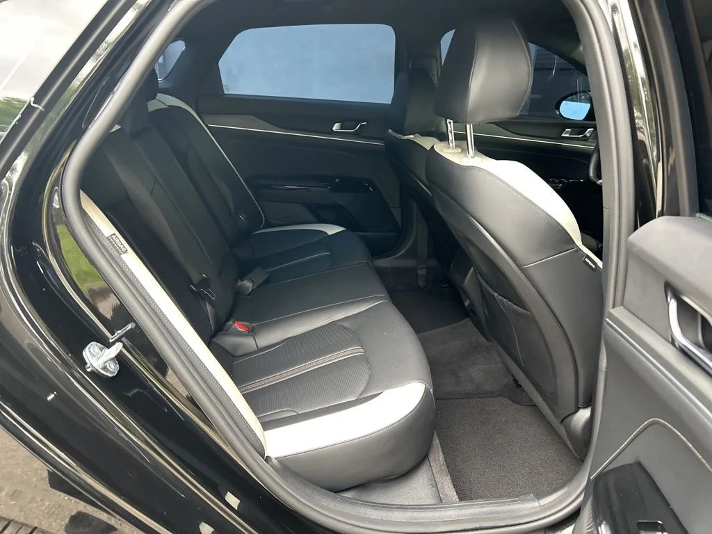 Used 2025 Black Kia GT-Line image 30