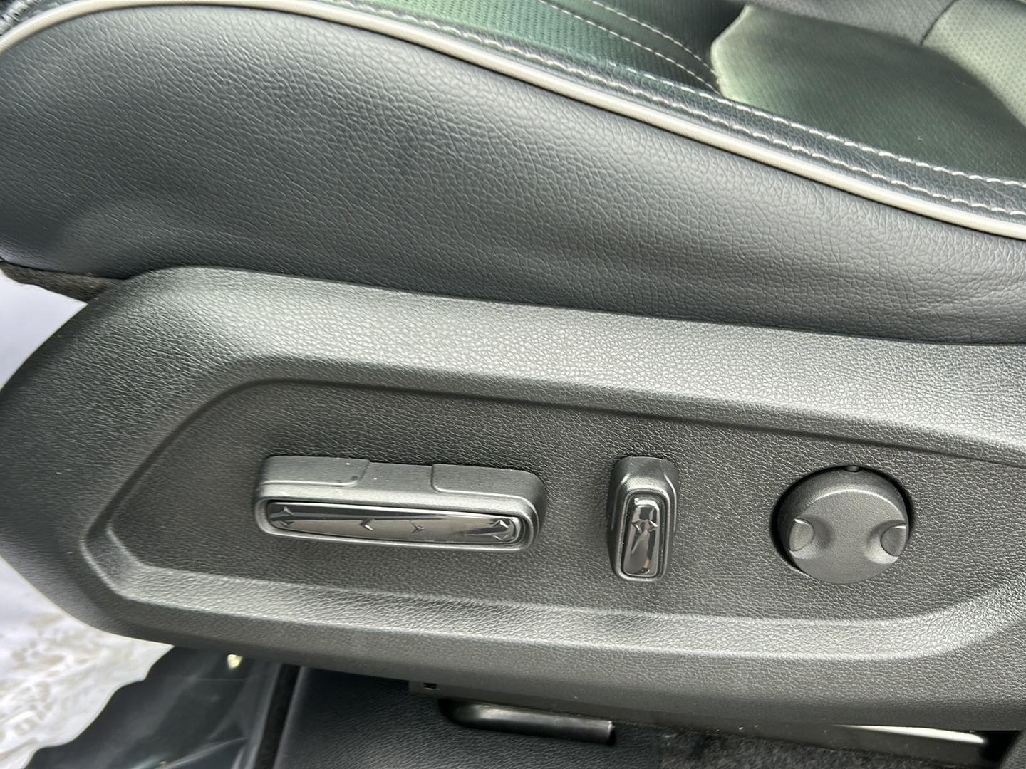2023 Honda Pilot Elite - Photo 16