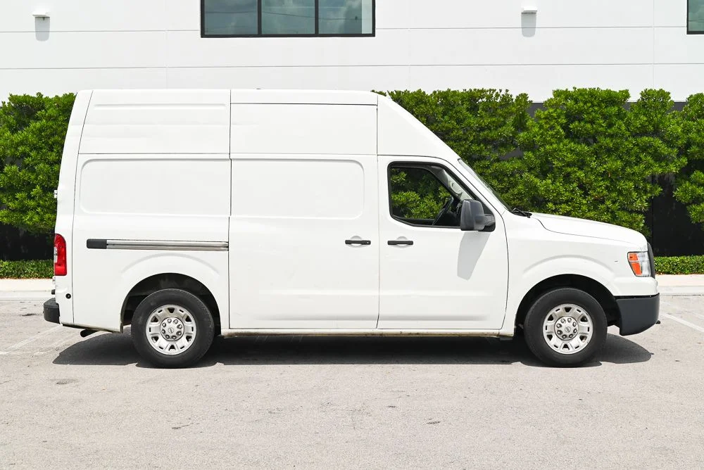Used 2021 White Nissan SV image 5