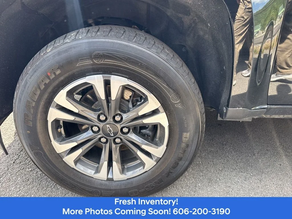 Used 2022 Black Chevrolet Z71 image 10