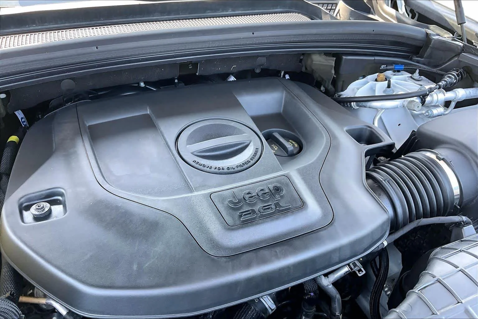 Used 2022 Bright White Clearcoat Jeep Summit image 30