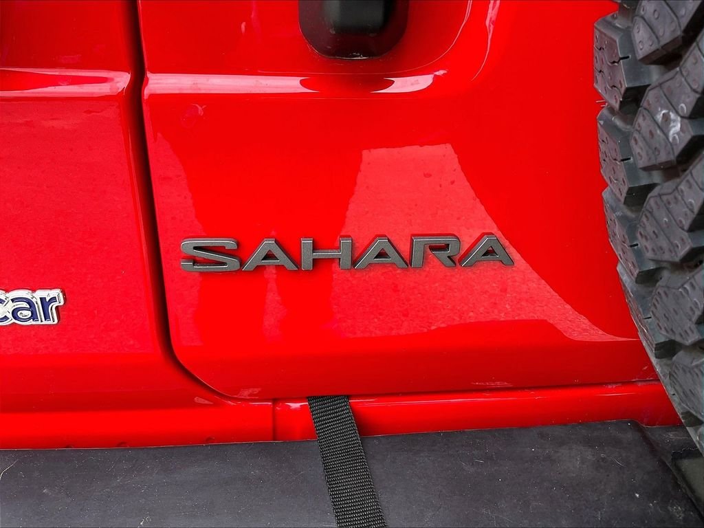 Used 2025 Firecracker Red Clearcoat Jeep Sahara image 27