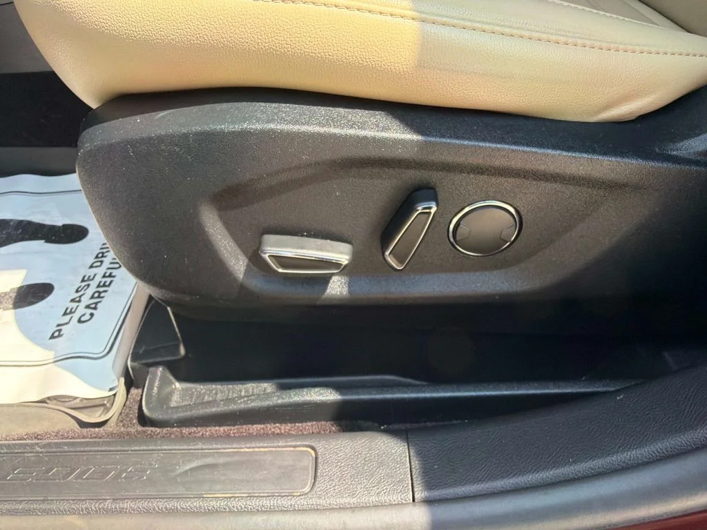 Used 2017 Red Ford SEL image 20