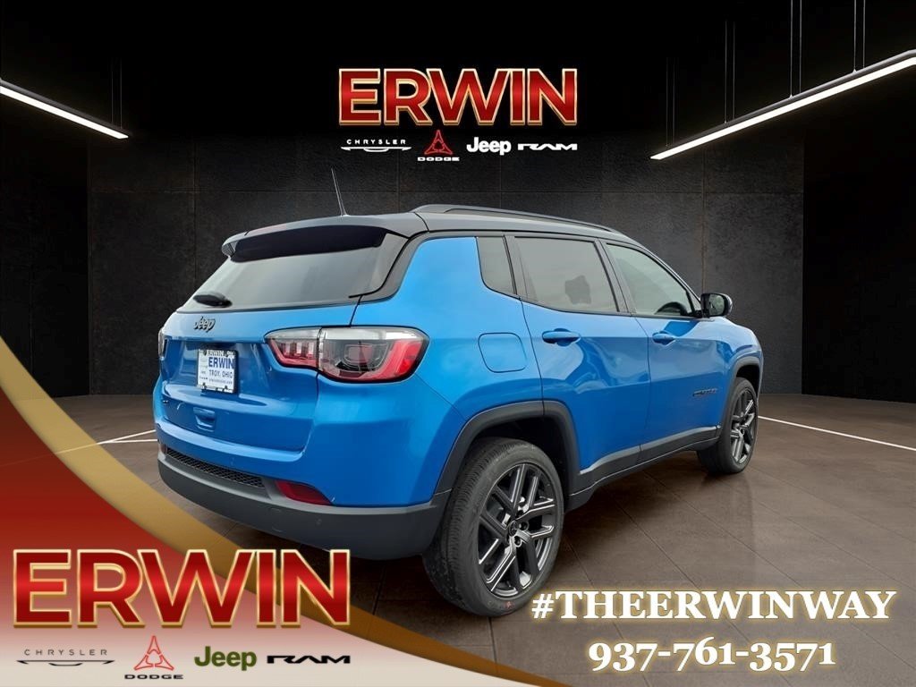 New 2026 Hydro Blue Pearl-Coat Exterior Paint Jeep Limited image 6